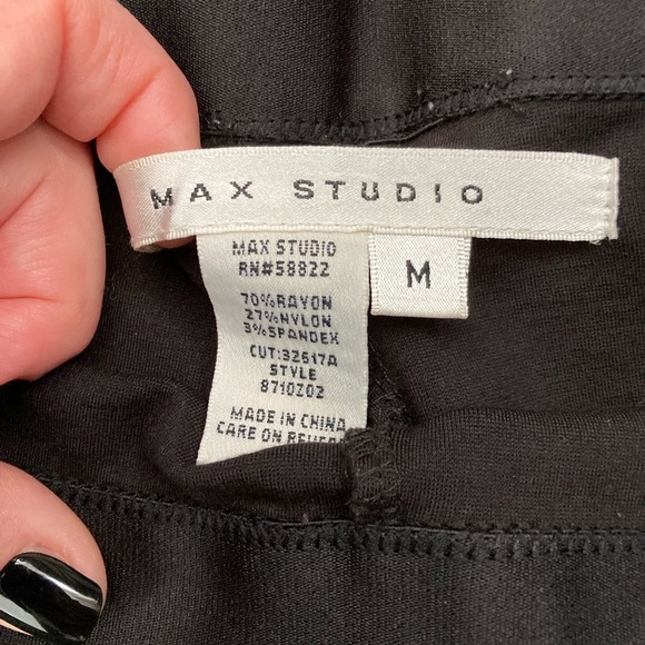 Black pants - Picture 2 of 3